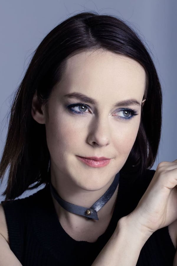 Aktyor: Jena Malone (Джена Мэлоун)