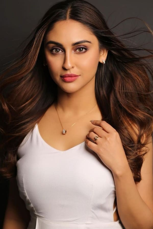 Aktrisa: Krystle D'Souza (Krystle D'Souza)