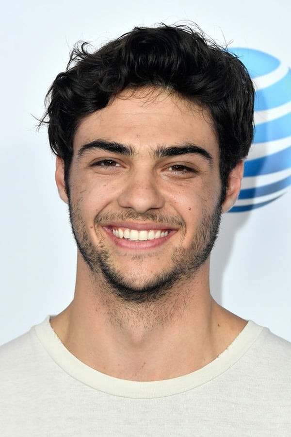 Aktyor: Noah Centineo (Ной Сентинео)