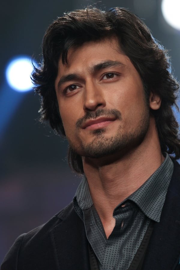 Aktyor: Vidyut Jammwal (Vidyut Jammwal)