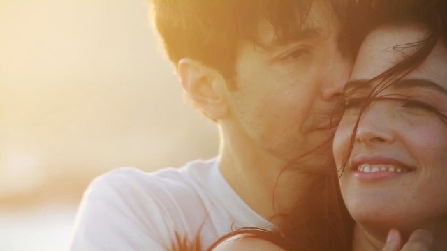 Sobiq sevgilimning to'yi / Tom ma'noda Aaron oldidan backdrop