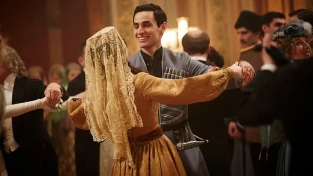 Ali va Nino backdrop