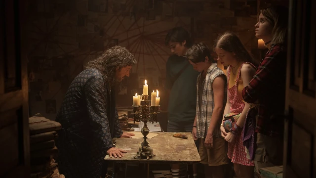 Bugimen: Afsonaning ibtidosi backdrop