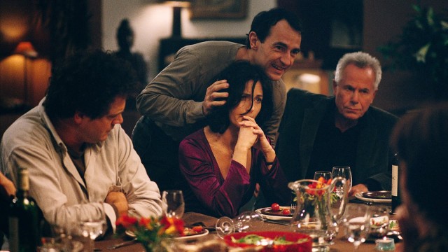 Endi seni sevmayman / Qotillik uchun ikki kun backdrop