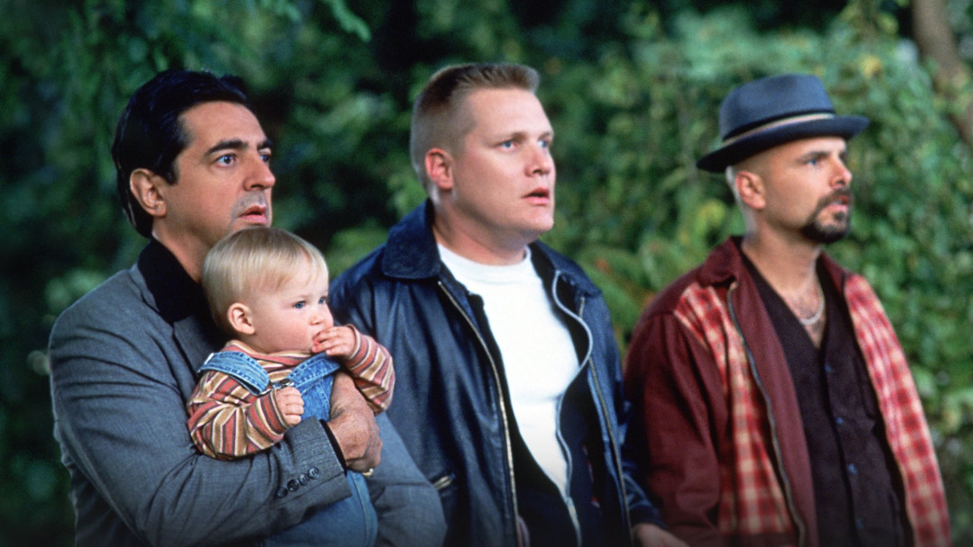 Kichkintoy sayrga chiqdi backdrop