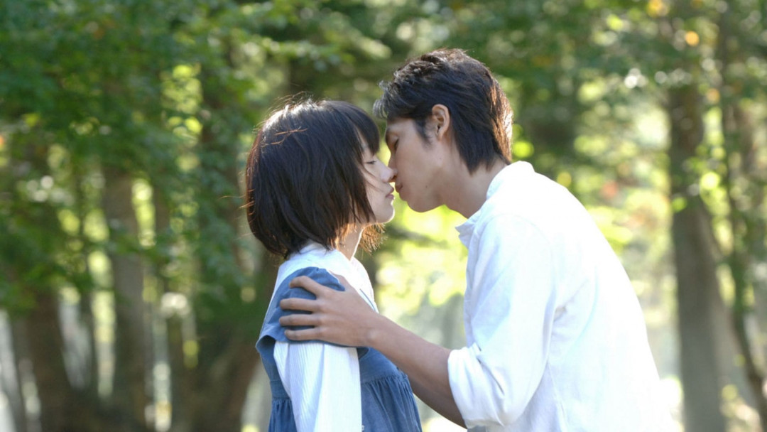 Men seni shunchaki sevaman backdrop