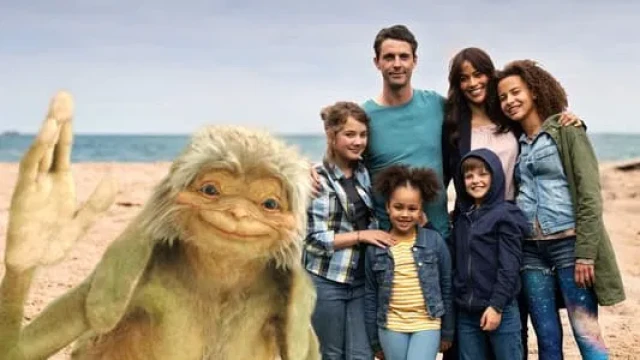 Sem: Qum elfi / To'rt bola va maxluq backdrop