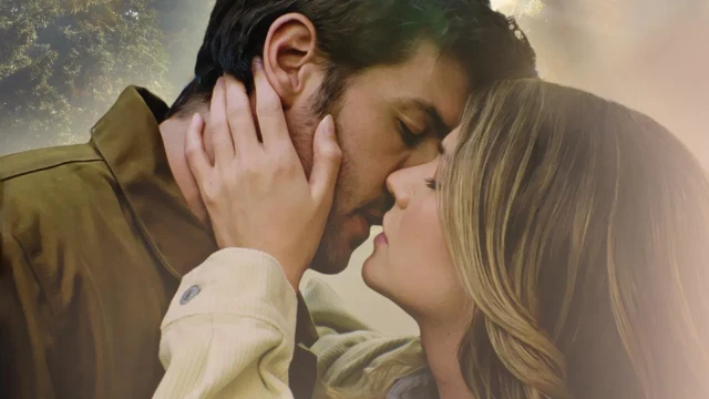 Senga o'xshagan qiz / Xuddi sen kabi backdrop