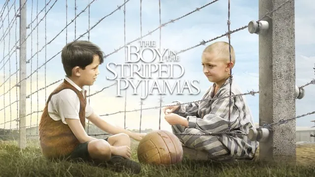 Yo'l-Yo'l pijamali bola backdrop