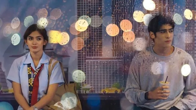 Ispaniyadagi yomg'ir serial backdrop