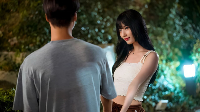 Poster of Pastki qavatdagi qiz / Duna TV series